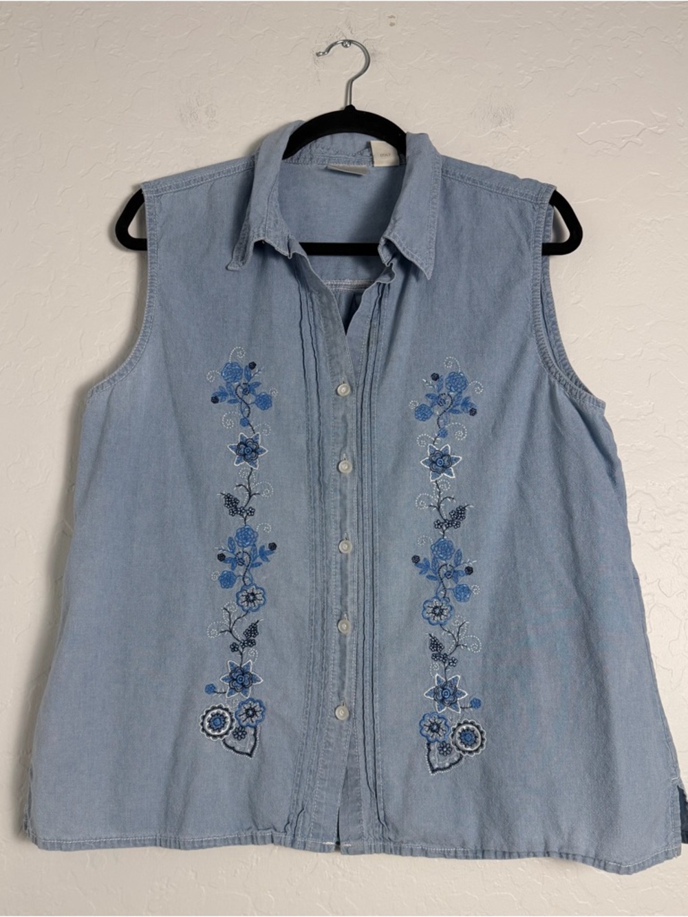Erika Vintage 90' Women's XL Floral Embroidered Blue Denim GrandmaCore Shirt